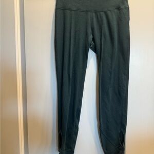 Old Navy Green Leggings Comfortable Athletic Wear